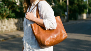 Women's tote bags